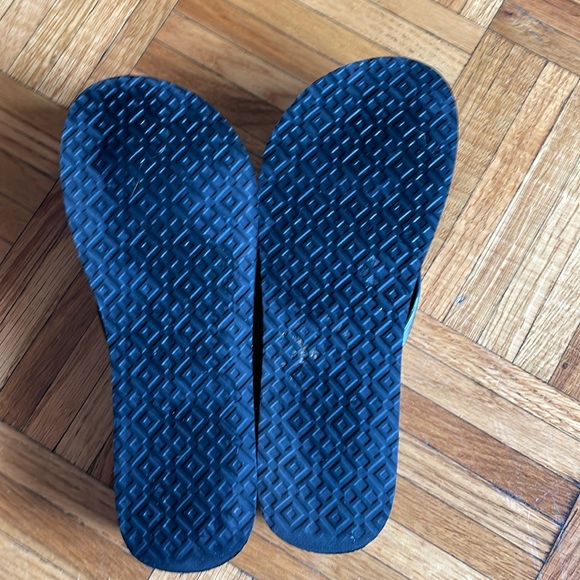 Platform flip flops - Picture 3 of 6